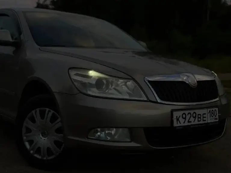 Продам skoda octavia a5 рестайлинг
2010 Год
Мотор 1.6 mpi, самый экономичный и простой в обслуживании.
Механика, пятиступенчатая, не доставляет проблем и хлопот, включается мягко, без хрустов и вылетов.

Сцепление недавно менялось, подвеска в отличном состоянии, не стучит, не гремит.

Документы чистые, любое оформление.

Кондиционер работает, холодит как нужно, подогрев передних сидений, датчики дождя и света, 4 стеклоподъемника, доводчики стекл, задние парктроники, сигнализация, хороший свет.

Осмотр макеевка

Цена 720.000
+79498391422 - фотография - 7