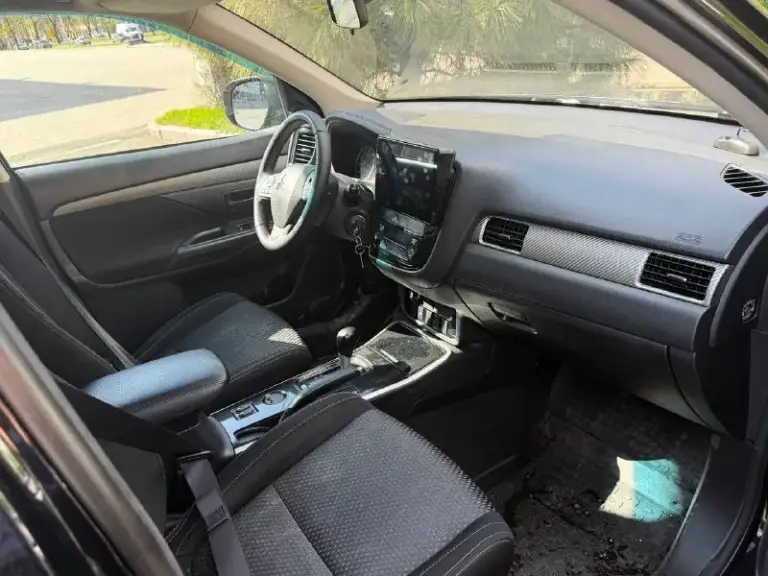 В продаже mitsubishi outlander 2017 года выпуска!
Автомобиль на бензиновом моторе объемом 2.0 литра, работает идеально без каких либо посторонних шумов, акпп в отличном состоянии без каких либо дефектов!
Автомобиль в красивом черном цвете на красивых дисках без внимания не остается, стоит дорогой андроид магнитофо.
Юридически абсолютно чистый автомобиль, возможна продажа в кредит также рассмотрю ваши предложения на обмен.
Осмотр донецк
Цена: 1.480.000₽, торг быстрому покупателю
☎️ +7 (949) 628-72-17
📞 🇷🇺 Звоните: +79496287217 - фотография - 8
