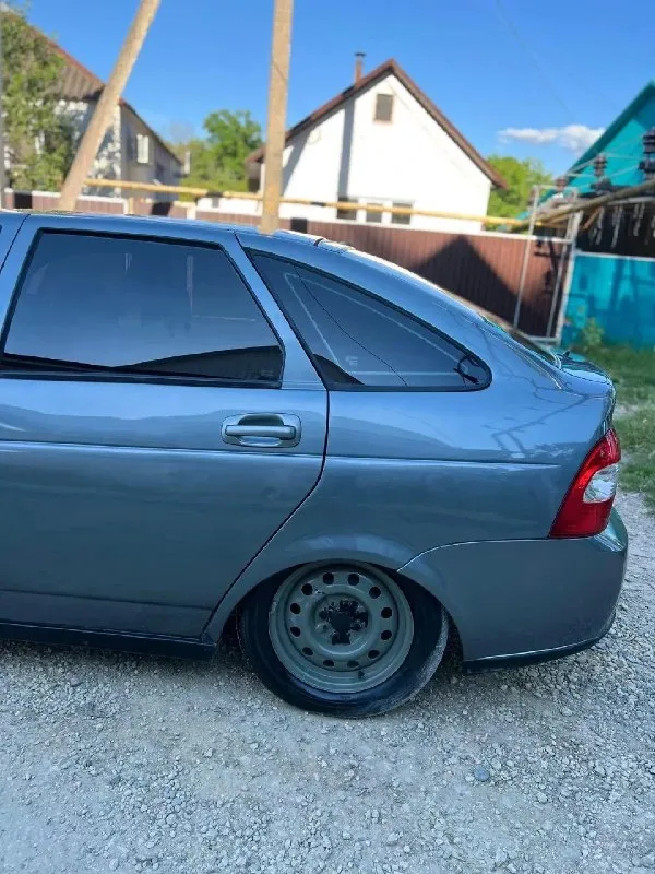 Продам приору 2012 года выпуска с кондиционером.
60Тыс. Назад был проведен кап. Ремонт двигателя ( клапана не гнёт ). Новая коробка и сцепление, без хрустов и вылетов, кулиса не разбита.
Стойки с занижением, для такого клиренса очень даже мягкая. Выхлоп стингер.
Кондиционер халла
Эур
Электрорегулировка и подогрев боковых стекол заднего вида, подогрев заднего стекла.
Подогрев передних сидений
Откидной ключ
Магнитола с блютуз, неплохая штатная музыка.
Документы чистые, без штрафов, запретов, арестов. Переоформление без проблем.
По надобности предоставлю автотеку
278.000 Рублей
Г. Амвросиевка
+79493315633 - фотография - 5