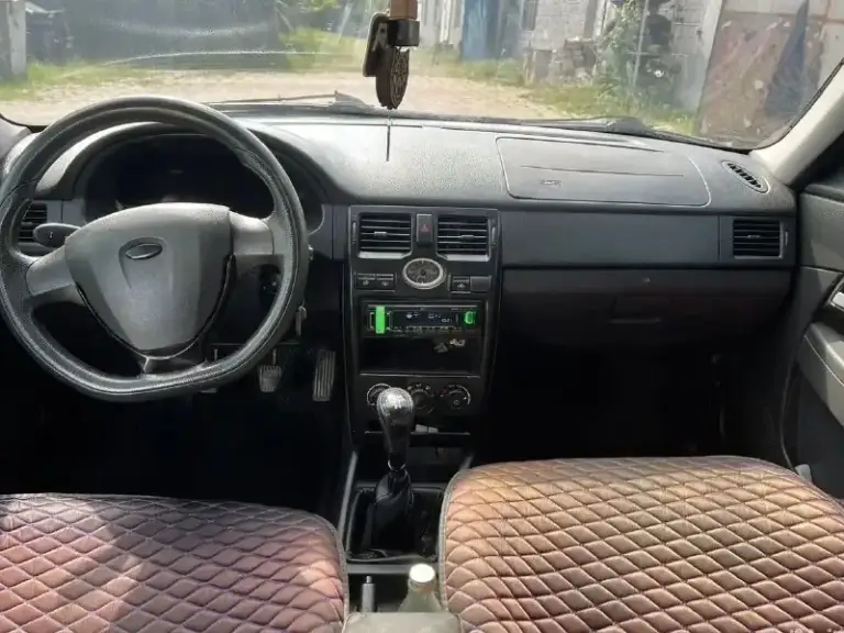 Продам приору 2012 года выпуска с кондиционером.
60Тыс. Назад был проведен кап. Ремонт двигателя ( клапана не гнёт ). Новая коробка и сцепление, без хрустов и вылетов, кулиса не разбита.
Стойки с занижением, для такого клиренса очень даже мягкая. Выхлоп стингер.
Кондиционер халла
Эур
Электрорегулировка и подогрев боковых стекол заднего вида, подогрев заднего стекла.
Подогрев передних сидений
Откидной ключ
Магнитола с блютуз, неплохая штатная музыка.
Документы чистые, без штрафов, запретов, арестов. Переоформление без проблем.
По надобности предоставлю автотеку
278.000 Рублей
Г. Амвросиевка
+79493315633 - фотография - 8
