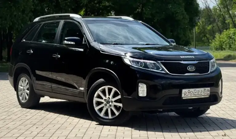 Kia sorento
2014 Год
Двигатель 2.4 бензин
Коробка автомат
Пробег 176тыс. Км родной
Один владелиц за все время эксплуатации

Автомобиль в родном окрасе!

Автомобиль в очень хорошем состоянии!
Родной пробег!
Авто обслужен от и до,
Вложения не требует не какого от слова совсем !

Комплектация
Электропривод зеркал
Полный привод
Помощь при спуске
Круизконтроль
Мультируль
Камера заднего вида
Климат контроль двух зоны
Подогрев сидений
Подогрев зеркал
Подогрев дворников
Антибликовое зеркало
Датчик света
Датчик дождя
Два ключа
Abs
Esp
Airbag
Бортовой компьютер
Четыре стеклоподъемника

С документами все в полном порядке,
Продажа с полным переоформлением в гаи

Г. Донецк
Цена 1.580тыс. ₽
Звоните остальное по тел.
+79496447942
Возможно продажа в кредит
📞 🇷🇺 Звоните: +79496447942 - фотография - 3
