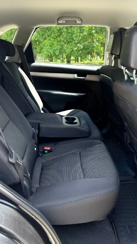 Kia sorento
2014 Год
Двигатель 2.4 бензин
Коробка автомат
Пробег 176тыс. Км родной
Один владелиц за все время эксплуатации

Автомобиль в родном окрасе!

Автомобиль в очень хорошем состоянии!
Родной пробег!
Авто обслужен от и до,
Вложения не требует не какого от слова совсем !

Комплектация
Электропривод зеркал
Полный привод
Помощь при спуске
Круизконтроль
Мультируль
Камера заднего вида
Климат контроль двух зоны
Подогрев сидений
Подогрев зеркал
Подогрев дворников
Антибликовое зеркало
Датчик света
Датчик дождя
Два ключа
Abs
Esp
Airbag
Бортовой компьютер
Четыре стеклоподъемника

С документами все в полном порядке,
Продажа с полным переоформлением в гаи

Г. Донецк
Цена 1.580тыс. ₽
Звоните остальное по тел.
+79496447942
Возможно продажа в кредит
📞 🇷🇺 Звоните: +79496447942 - фотография - 9