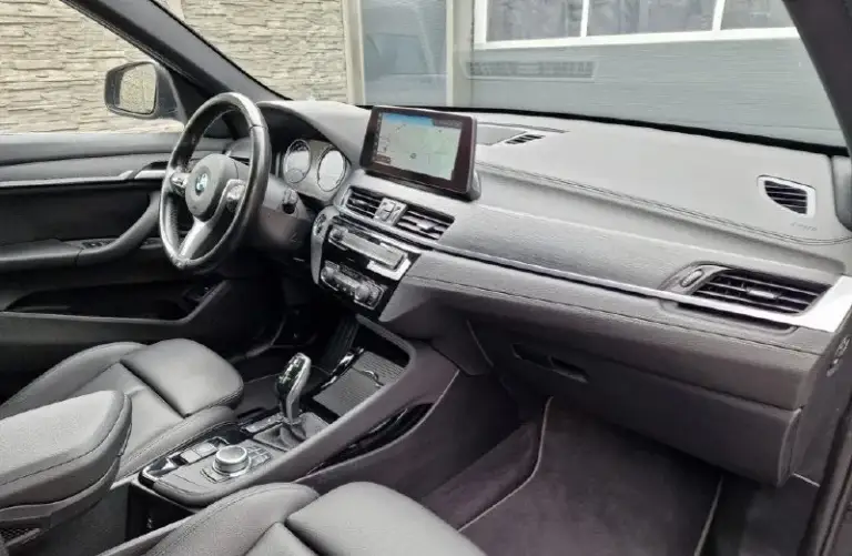 🏎 Bmw x1 xdrive20d m sport 🏎
Срочная цена 1.800.000 рублей
Пиши - @cb666o звони +7 905 793 6486
📌 Характеристики:
➖ Год выпуска: 2020
➖ Пробег: 65 000 км
➖ Двигатель: 2.0 дизель
➖ Коробка: автомат
➖ Привод: полный
Оснащение:
☑️ M пакет
☑️ Кожаный салон
☑️. .. Lass="emoji" style="background-image:url('//telegram. Org/img/emoji/40/e29891.png')">☑️ бесключевое открытие багажника
☑️ Электроскладывание зеркал
☑️ Тонированные стекла
🛡 Что по состоянию?
✔️ Один владелец
✔️ Честный пробег
✔️ Без нареканий по технической части
Bmw x1 в версии m sport — это идеальное сочетание динамики, премиального комфорта и практичности. Мощный дизельный мотор, полный привод xdrive и богатая комплектация делают этот кроссовер отличным выбором как для города, так и для дальних поездок, обеспечивая уверенность и удовольствие за рулем.
📲 Tg: @cb666o
📞 Звоните: +7(905)7936486 - фотография - 2