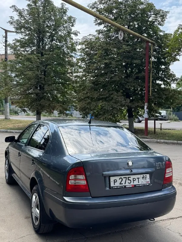 Цена 620.000
Skoda octavia a4 tour. Шкода октавия тур. Кузов лифтбек. 2008г. Механика. 2 владельца за все время. Пробег 205.000км. Двигатель 1.6mpi. Bfq самый простой и надежный. Ошибок нет. Масло не жрет, не дымит, работает хорошо.
Пороги и дно автомобиля в отличном состоянии. По кузову хорошо сохранилась, ржавчины нет, есть эксплуатационные моменты в виде сколов, небольших вмятин, царапин. Полностью родной окрас. Лобовое оригинал. Ручник работает.
Салон в хорошем состоянии. Есть простая музыка. Кондиционер холодит. Все функции автомобиля работают. Установлены led лампы с линзой, свет отличный. Резина свежая.
Все герметики, сварные точки и т. Д. Заводские).
Торг у капота, находится в макеевке
+79493594733
📞 🇷🇺 Звоните: +79493594733 - фотография - 4