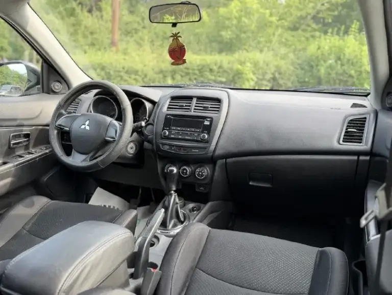 Mitsubishi asx рестайлинг, 2015 года выпуска, объём двигателя 1.6, коробка передач механика (самая надёжная связка в линейке!), пробег 155.000 родной!

Авто без дтп!, в родном окрасе✅, 2 хозяина за всё время эксплуатации, надёжный японский красовер, комфортабельный и вместительный

Автомобиль в идеальном состоянии, без каких либо нюансов, как внешне так и технически!, обслужен на данный момент весь от а до я, за машиной всегда ухаживали и обслуживали своевременно, имеется все сервисные книжки, два комплекта ключей, установлена сигнализация starline.

Комплектация: бортовой компьютер, кондиционер, датчик света и дождя, подогрев сидений, складывание зеркал, эл. Регулировка зеркал, подогрев стёкол, 4 слекподъемника, abs esp, мультимедиа с хорошим звуком, имеется все для комфортного вождения.

По документам любой вид оформления.

Цена 1.020.000
+7949564-4736
+7(949)693-5850 - фотография - 7