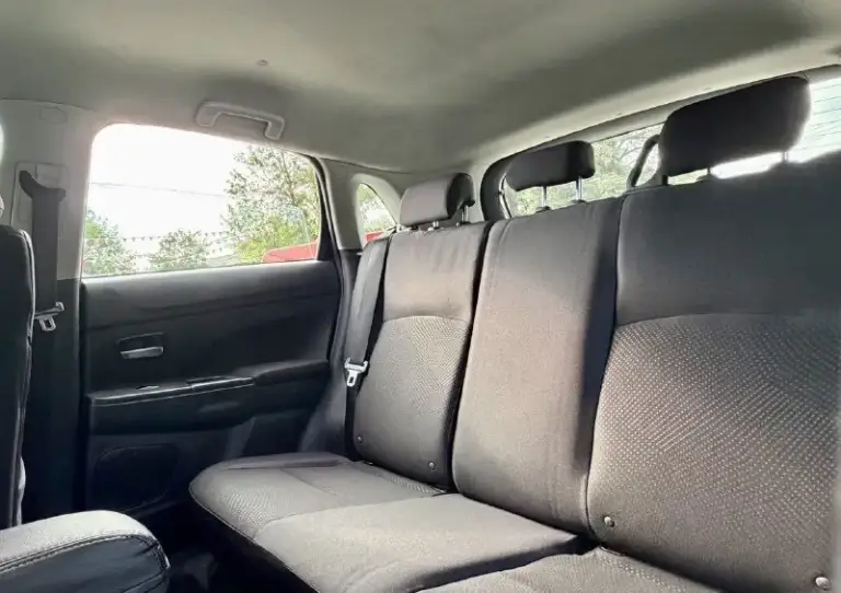 Mitsubishi asx рестайлинг, 2015 года выпуска, объём двигателя 1.6, коробка передач механика (самая надёжная связка в линейке!), пробег 155.000 родной!

Авто без дтп!, в родном окрасе✅, 2 хозяина за всё время эксплуатации, надёжный японский красовер, комфортабельный и вместительный

Автомобиль в идеальном состоянии, без каких либо нюансов, как внешне так и технически!, обслужен на данный момент весь от а до я, за машиной всегда ухаживали и обслуживали своевременно, имеется все сервисные книжки, два комплекта ключей, установлена сигнализация starline.

Комплектация: бортовой компьютер, кондиционер, датчик света и дождя, подогрев сидений, складывание зеркал, эл. Регулировка зеркал, подогрев стёкол, 4 слекподъемника, abs esp, мультимедиа с хорошим звуком, имеется все для комфортного вождения.

По документам любой вид оформления.

Цена 1.020.000
+7949564-4736
+7(949)693-5850 - фотография - 8