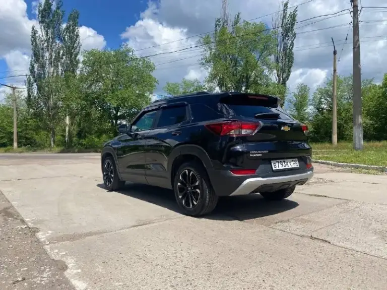 Продам chevrolet trailblazer 2020 год мотор 1.3t коробка автомат, пробег 97 тысяч км, цена 1.850₽ автомобиль в полной комплектации,2 ключа и сервисная книжка
Безключевой доступ
Датчик дождя, света
Подогрев сидений, руля
Парктроники, камеры
Климат контроль 2-х зонный, панорамная крыша
Монитор aux/bt/usb/
Музыка хорошая.
Без дтп, гаражное хранение, авто в хорошем обслуженном состоянии всё имеется для комфотрной езды, покупкой будете довольны!! Двигатель коробка и ходовая часть без нареканий и без посторонних шумов, салон чистый и ухоженный, хорошая новая резина
Документы в порядке без каких либо ограничений, переоформление в мрэо приветствуется (могу присутствовать )все остальные вопросы по телефону +79494936731 или пишите, торг - фотография - 6