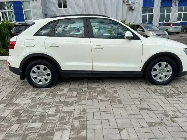Продам audi q3 2.0 турбо 2013 года
Полный привод quattro постоянный, автомобиль работает без нареканий. Коробка автомат 7 ступенчатая s tronic. Без стуков пинков и прочего,
Мотор работает в штатном режиме не шумит стуков нет потеков нет, масло не ест. Кузов как на фотографиях ржавчин вздутий гнили нет, днище абсолютно целое, климат контроль двух зонный адаптивный круиз контроль датчик света дождя парктроники омыватель фар. Auto hold электронный ручник подогрев сидений обогрев боковых зеркал, в автомобиле есть все для комфортной езды, пробег 150 тысяч родного я собственник ценна 1.300 г донецк +79496993249 - фотография - 3