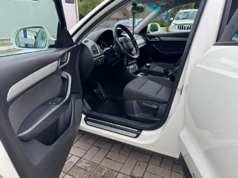 Продам audi q3 2.0 турбо 2013 года
Полный привод quattro постоянный, автомобиль работает без нареканий. Коробка автомат 7 ступенчатая s tronic. Без стуков пинков и прочего,
Мотор работает в штатном режиме не шумит стуков нет потеков нет, масло не ест. Кузов как на фотографиях ржавчин вздутий гнили нет, днище абсолютно целое, климат контроль двух зонный адаптивный круиз контроль датчик света дождя парктроники омыватель фар. Auto hold электронный ручник подогрев сидений обогрев боковых зеркал, в автомобиле есть все для комфортной езды, пробег 150 тысяч родного я собственник ценна 1.300 г донецк +79496993249 - фотография - 5