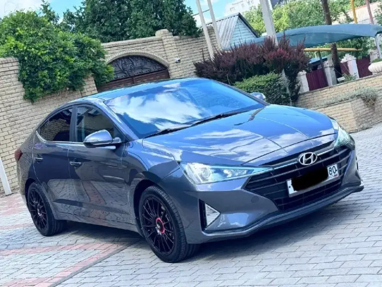 Продам hyundai elantra 2020 г 2.0 ат ( 150 л. С) пробег 109 000 км автомобиль официальный покупали в автосалоне. Автомобиль полностью весь обслуживан кузов в отличном состоянии с салон в идеальном состоянии. Самая максимальная комплектация. Дополнительно устанавливал адаптация света led фары 70 000 руб. + полностью всё обе шумка кузова 100 000 руб. Новая летняя резина с титановыми дисками 100 000 руб влажу делал все для себя масла фильтра все вовремя меняю семейная хозяйская машина цена 1 750 000 руб. Телефон +7 949 508 96 15 вячеслав донецк
📞 🇷🇺 Звоните: +79495089615 - фотография - 3