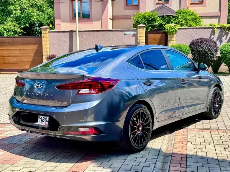Продам hyundai elantra 2020 г 2.0 ат ( 150 л. С) пробег 109 000 км автомобиль официальный покупали в автосалоне. Автомобиль полностью весь обслуживан кузов в отличном состоянии с салон в идеальном состоянии. Самая максимальная комплектация. Дополнительно устанавливал адаптация света led фары 70 000 руб. + полностью всё обе шумка кузова 100 000 руб. Новая летняя резина с титановыми дисками 100 000 руб влажу делал все для себя масла фильтра все вовремя меняю семейная хозяйская машина цена 1 750 000 руб. Телефон +7 949 508 96 15 вячеслав донецк
📞 🇷🇺 Звоните: +79495089615 - фотография - 7