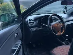 🚘 Продам kia rio 2015 года
Практичный автомобиль с двигателем 1.6, 6-ступенчатой механической коробкой передач и гбо.
⚙️ Двигатель: 1.6 л
🔧 Коробка: механика, 6 ступеней
⛽️ Топливо: бензин/газ
Комплектация: климат-контроль, подогрев сидений, руля и лобового стекла, датчики света и дождя, четыре электростеклоподъёмника, мультируль, сенсорная магнитола, бортовой компьютер, противотуманные фары, abs и подушки безопасности.
По информации продавца, кузов целый, без рыжиков и ржавчины. Двигатель работает без посторонних звуков, коробка — без нареканий. Салон чистый и не прокуренный, электрооборудование исправно. Документы в полном порядке. Возможны любые проверки.
💰 Цена: 875 000 ₽
💬 Возможен торг
📍 Донецк
📞 +7 949 520-82-44 — Артём

📞 Звоните: +7(949)5208244 - фотография - 7