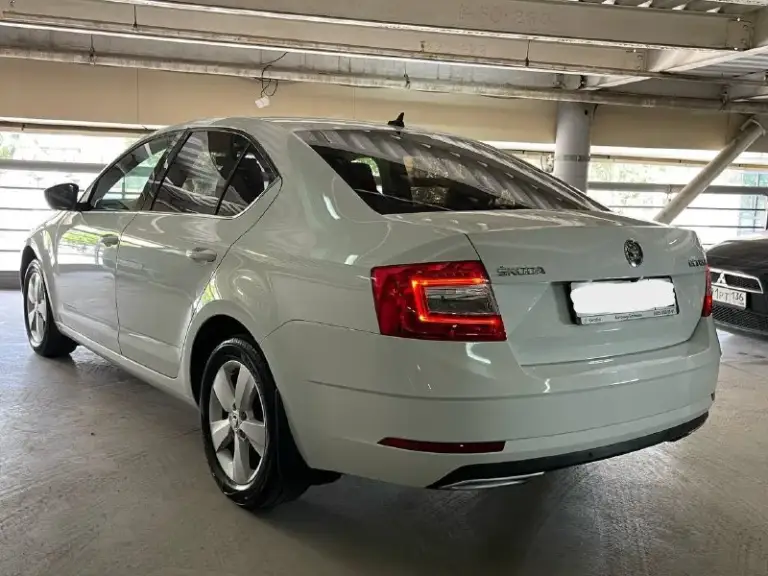 Срочно продаю skоda octavia а7 (ноябрь 2018). Двигатель 1.4 турбо, автомат. Состояние отличное, не бит, не крашен. Птс оригинальный, 2 владельца. Комплектация носkey еditiоn: зимний пакет (подогрев сидений, руля, стекол), датчики света/дождя, автозатемнение зеркала, круиз-контроль, android auto/carplay, 8 динамиков, парктроники, 220в и usb сзади, мультируль. Сигнализация пандора с автозапуском. Новая летняя резина на заводских дисках. Шумоизоляция дверей. Замена масла каждые 7 тыс. Км, расход масла отсутствует. Без вложений. Цена 1.250
Донецк +79495369870. - фотография - 3