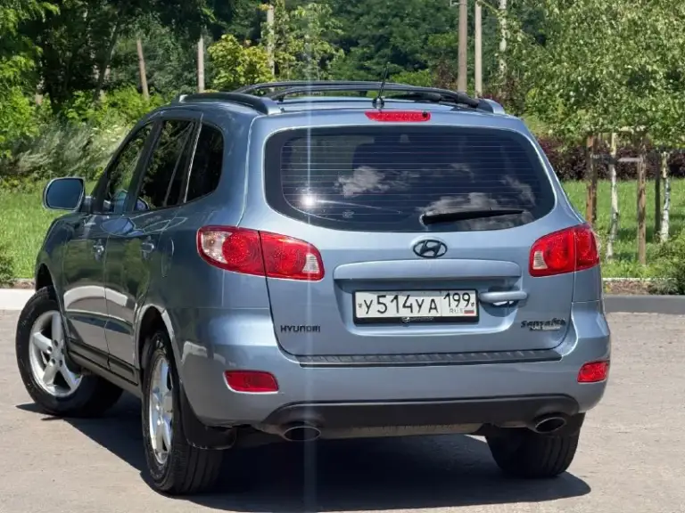 ☝️ Автомобиль с газовым оборудованием 4-го поколения, баллон на 80 л, запас хода - 450 км.

В продаже hyundai santa fe, 2.7 л, 190 л. С, 4wd. Модификация «gls», 7 мест, три ряда сидений. Оригинальный птс, два владельца за всё время. Находится более 10 лет в одной семье (с 2016 г) цвет «blue titanium» в серо-голубом металлике.

Двигатель : (g6ea) считается лучшим в линейке. Ошибок по системам нет. Двс работает отлично. Автомат переключает как положено, без пинков, пробуксовок и т. П. Полный привод работает без нареканий, люфтов нет, шлицы целые, вкл /выкл.

Техосмотр пройден, авто готово к оформлению. Цена : 1.080.000 рублей. Обмены не интересны. Территориально находится в г макеевка (центр) контакты : +7(949)003-33-27, +7(979)028-27-27 мессенджер telegram и max есть на первом тел.
📞 🇷🇺 Звоните: +79490033327 - фотография - 3