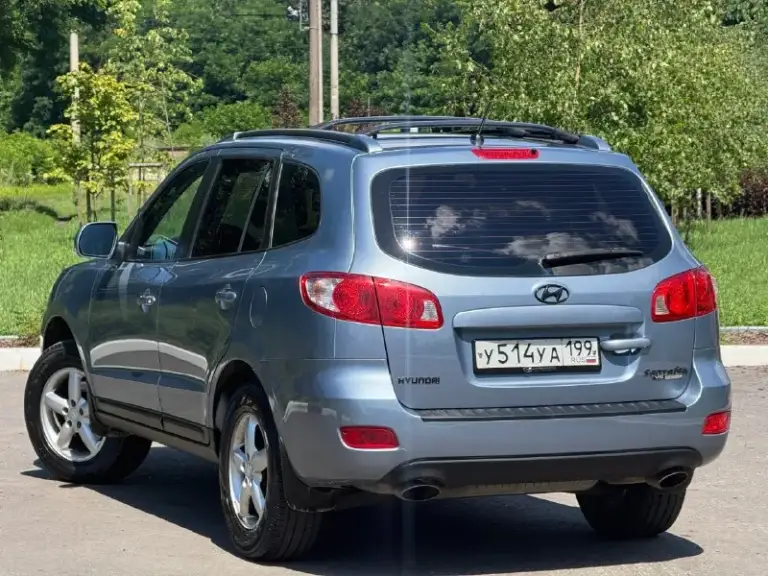 ☝️ Автомобиль с газовым оборудованием 4-го поколения, баллон на 80 л, запас хода - 450 км.

В продаже hyundai santa fe, 2.7 л, 190 л. С, 4wd. Модификация «gls», 7 мест, три ряда сидений. Оригинальный птс, два владельца за всё время. Находится более 10 лет в одной семье (с 2016 г) цвет «blue titanium» в серо-голубом металлике.

Двигатель : (g6ea) считается лучшим в линейке. Ошибок по системам нет. Двс работает отлично. Автомат переключает как положено, без пинков, пробуксовок и т. П. Полный привод работает без нареканий, люфтов нет, шлицы целые, вкл /выкл.

Техосмотр пройден, авто готово к оформлению. Цена : 1.080.000 рублей. Обмены не интересны. Территориально находится в г макеевка (центр) контакты : +7(949)003-33-27, +7(979)028-27-27 мессенджер telegram и max есть на первом тел.
📞 🇷🇺 Звоните: +79490033327 - фотография - 4