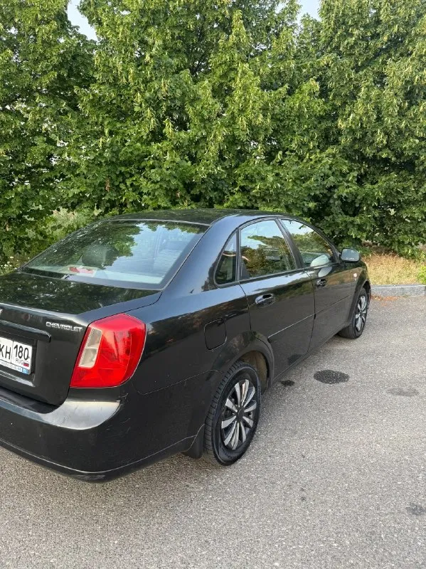 Chevrolet lacetti 1.6(механика), 2008 год. Надёжный рабочий конь за свои деньги!
Машина в хорошем рабочем состоянии, на ходу ежедневно, вложений прямо сейчас не требует.
Техническая часть:
· Двигатель 1.6 (109 л. С. ), механическая коробка — переключения чёткие, сцепление в норме.
· Кондиционер работает исправно (холодит отлично).
· Расходники свежие — масло, фильтры и грм заменены
· Подвеска в порядке — стуков и люфтов нет, на ямах не пробивает.
Кузов и внешний вид:
· Родные заводские стёкла (все).
История:
· Птс оригинал, все документы в порядке, авто на учёте.
Я собственник
Можем загнать на сто для диагностики — покажу всё до мелочей.
Звоните или пишите в мессенджеры! Отвечу на любые вопросы, отправлю видео прогрева и работы двигателя.
+7-949-466-54-22 Звонки или тг.
📞 Звоните: +7(949)4665422 - фотография - 3