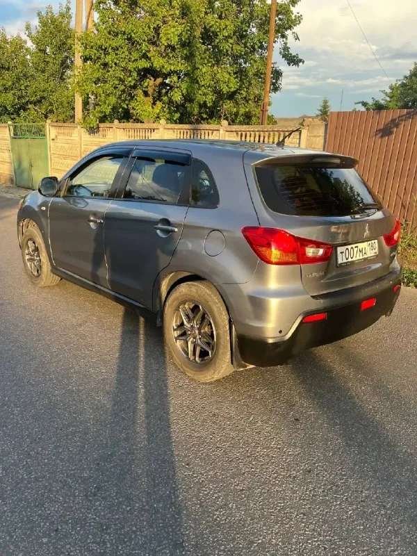 Mitsubishi asx
Год :2011
Объем :1.6
Кпп : механика

Комплектация:
4 Стекло подъемника
Подогрев сидений
Подогрев зеркал и стекол
Противотуманные фары
Сигнализация с авто запуском
Кондиционер заправлен
2 Ключа
2 Владельца
Зелёная автотека
Парктроник с камерой заднего вида
Новые диски
Новая летняя резина.

По авто :
Полностью обслужена
Вложений не требует
По кузову всё в отличном состоянии не гнили не корозий и даже признаков негде нет дно идеальное
При осмотре убедитесь сами :

Двигатель масло не есть от слова совсем.
Коробка идеально переключает мягко не вылетает не хрустит.

Приезжайте во всем убедитесь сами.

Документы чистые деогнамтическая карта есть !

Осмотр:
Город макеевка донецк
Цена 850000

+79498340074
(Макс)
(Телеграм)
📞 🇷🇺 Звоните: +79498340074 - фотография - 4