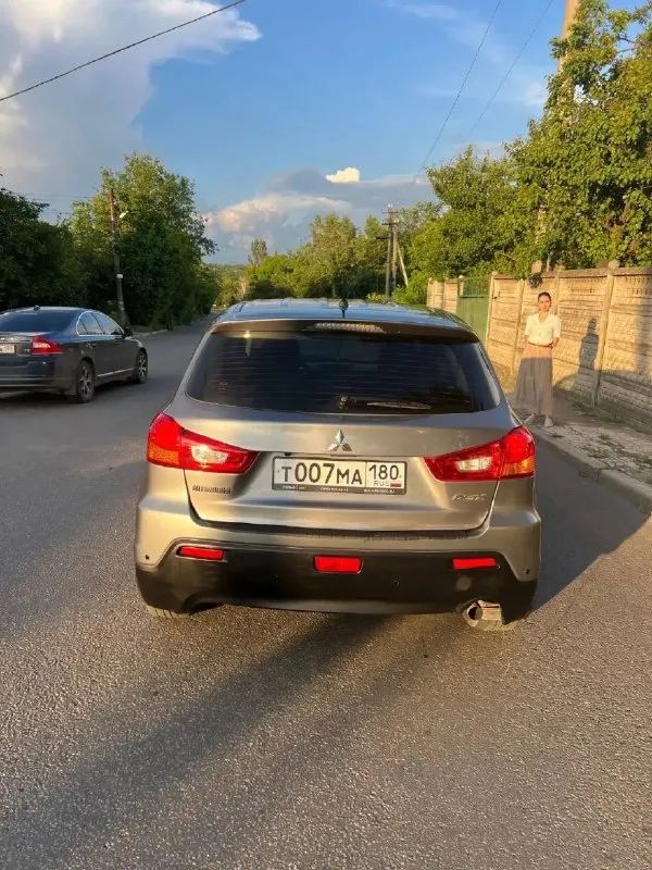 Mitsubishi asx
Год :2011
Объем :1.6
Кпп : механика

Комплектация:
4 Стекло подъемника
Подогрев сидений
Подогрев зеркал и стекол
Противотуманные фары
Сигнализация с авто запуском
Кондиционер заправлен
2 Ключа
2 Владельца
Зелёная автотека
Парктроник с камерой заднего вида
Новые диски
Новая летняя резина.

По авто :
Полностью обслужена
Вложений не требует
По кузову всё в отличном состоянии не гнили не корозий и даже признаков негде нет дно идеальное
При осмотре убедитесь сами :

Двигатель масло не есть от слова совсем.
Коробка идеально переключает мягко не вылетает не хрустит.

Приезжайте во всем убедитесь сами.

Документы чистые деогнамтическая карта есть !

Осмотр:
Город макеевка донецк
Цена 850000

+79498340074
(Макс)
(Телеграм)
📞 🇷🇺 Звоните: +79498340074 - фотография - 6