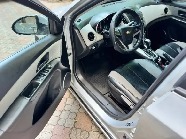 Срочно продам chevrolet cruze 2013 г. В 1.8 в отличном состоянии вложений не требует коробка переключает плавнобез пинков по кузову без рыжико салон в хорошем состоянии резина новая цена 730 000 руб. Хороший торг реальному покупателю возможно обмен с вашей доплатой +7 949 454 88 96 звоните в любое время - фотография - 8