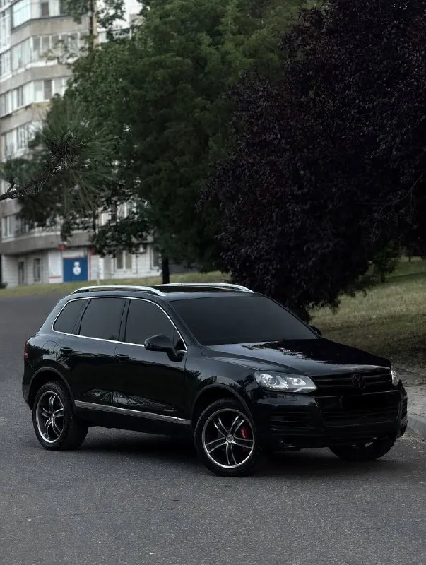 В продаже volkswagen touareg, в шикарном состоянии, с броским видом
2011 Года
Автомобиль на надежном бензиновом моторе, чугунный блок, работает превосходно!
Коробка автомат, не пинает, не буксует!
Ходовая часть отлично
Автомобиль в максимальной комплектации, есть абсолютно все!
Кузов ровный и красивый!
Панорамная крыша, обогрев всех сидений, 4-зонный климат контроль, камеры 360, память сидений и очень много допов!
Автомобиль юридически чистый, продажа с переоформлением!
Цена из-за срочности
1.350.000 Минимальный торг для быстрых
Возможен обмен или продажа в кредит
Осмотр донецк центр
+79494538040
📞 Звоните: +7(949)4538040 - фотография - 1