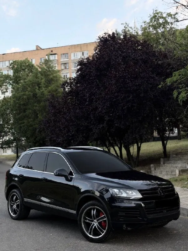 В продаже volkswagen touareg, в шикарном состоянии, с броским видом
2011 Года
Автомобиль на надежном бензиновом моторе, чугунный блок, работает превосходно!
Коробка автомат, не пинает, не буксует!
Ходовая часть отлично
Автомобиль в максимальной комплектации, есть абсолютно все!
Кузов ровный и красивый!
Панорамная крыша, обогрев всех сидений, 4-зонный климат контроль, камеры 360, память сидений и очень много допов!
Автомобиль юридически чистый, продажа с переоформлением!
Цена из-за срочности
1.350.000 Минимальный торг для быстрых
Возможен обмен или продажа в кредит
Осмотр донецк центр
+79494538040
📞 Звоните: +7(949)4538040 - фотография - 2