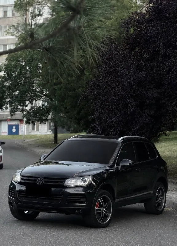 В продаже volkswagen touareg, в шикарном состоянии, с броским видом
2011 Года
Автомобиль на надежном бензиновом моторе, чугунный блок, работает превосходно!
Коробка автомат, не пинает, не буксует!
Ходовая часть отлично
Автомобиль в максимальной комплектации, есть абсолютно все!
Кузов ровный и красивый!
Панорамная крыша, обогрев всех сидений, 4-зонный климат контроль, камеры 360, память сидений и очень много допов!
Автомобиль юридически чистый, продажа с переоформлением!
Цена из-за срочности
1.350.000 Минимальный торг для быстрых
Возможен обмен или продажа в кредит
Осмотр донецк центр
+79494538040
📞 Звоните: +7(949)4538040 - фотография - 3