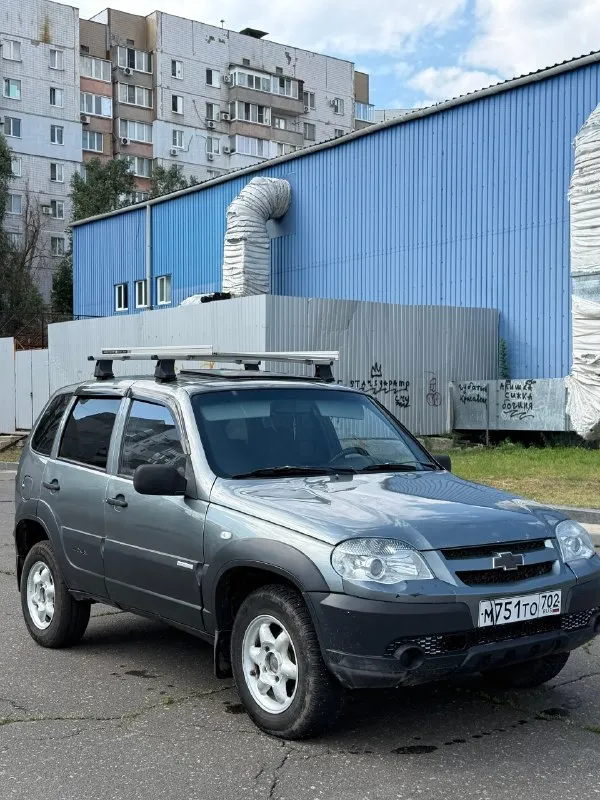 Продам.
Chevrolet niva 2011 г. В 1.7м. Т
Пробег 170000 тыс. Км
Газ/бензин
Кондиционер
Технически в хорошем состоянии!
И коробка без проблем! Не дымит, не троит, работают идеально! Коробка все скорости включает, ничего не вылетает!
Мосты и раздатка так же без проблем! Работает все. Блокировки, пониженные и повышенные передачи!
По кузову есть рыжики на больных местах, в целом авто не гнилой, стаканы, лонжероны, днище в хорошем состоянии!
Комплектация: гур, кондиционер, 2эсп, регулировка боковых зеркал!
С документами полный  порядок!без штрафов и запретов!
Цена 350 000тыс. Руб
Осмотр: г. Донецк
Тел. +79493781818
✅ Мы в тг
📱 Мы в max
💠 Мы в вконтакте

📞 Звоните: +7(949)3781818 - фотография - 3