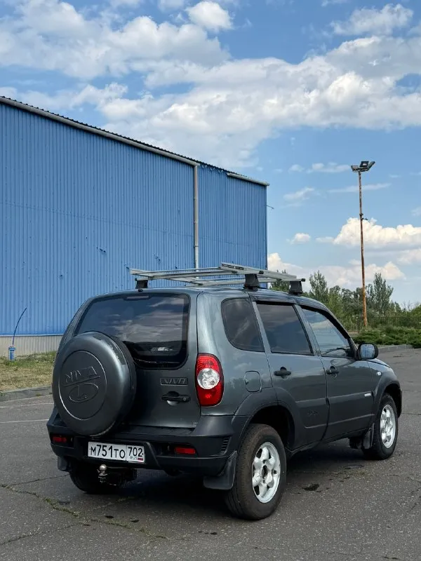 Продам.
Chevrolet niva 2011 г. В 1.7м. Т
Пробег 170000 тыс. Км
Газ/бензин
Кондиционер
Технически в хорошем состоянии!
И коробка без проблем! Не дымит, не троит, работают идеально! Коробка все скорости включает, ничего не вылетает!
Мосты и раздатка так же без проблем! Работает все. Блокировки, пониженные и повышенные передачи!
По кузову есть рыжики на больных местах, в целом авто не гнилой, стаканы, лонжероны, днище в хорошем состоянии!
Комплектация: гур, кондиционер, 2эсп, регулировка боковых зеркал!
С документами полный  порядок!без штрафов и запретов!
Цена 350 000тыс. Руб
Осмотр: г. Донецк
Тел. +79493781818
✅ Мы в тг
📱 Мы в max
💠 Мы в вконтакте

📞 Звоните: +7(949)3781818 - фотография - 4