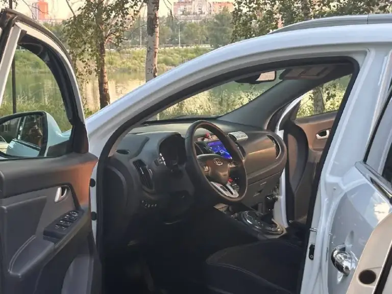Kia sportage 2012 год
Коробка автомат aisin 6ст
2.0 Бензин работает идеально как на холодную как и на горячую, без каких либо звуков!
Пробег 181т подключаемый полный привод 4awd
Полностью обслужен, и без вложений.
Кузов идеальный чистый ухоженный без дтп!
Хорошая комплектация: авто свет. Авто дождь. Двух зонный климат контроль. Круиз контроль. Подогрев всех сидений. Полный электропакет. Андроид планшет. Партроники. И многое другое!
Состояние автомобиля хорошое, приезжайте и смотрите!
Цена 1.270.000₽
+79494009737
Звоните в любое время, если не доступен звоните еще раз связь плохая.

📞 Звоните: +7(949)4009737 - фотография - 7