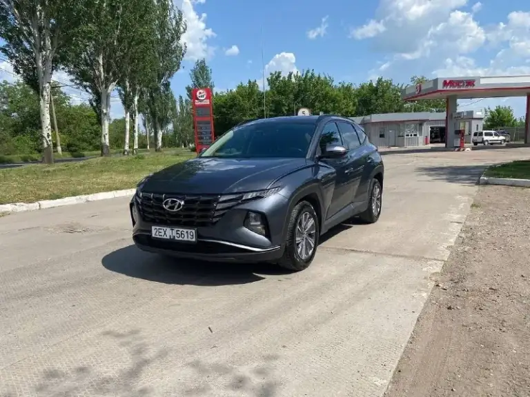 Продам hyundai tucson 2020 года мотор 1.6 коробка автомат, пробег 107тыс км (оригинальный), цена 2.750₽состояние отличное, обслужена вся, салон в отличном состоянии, сигнализация, климат контроль, стеклоподъемники, подогревы, мультимедия, гидроусилитель, слепые зоны, удержание в полосе, и многое другое. На авто работает все, по мотору вопросов нет работает идеально, мягко, масло заменил недавно, коробка работает отлично масло тоже поменял, документы в полном порядке, на уверенном ходу и готов радовать нового владельца все вопросы по тел +79493489143, торг
📲 Tg: olga pereverzieva
📞 Звоните: +7(949)3489143 - фотография - 1