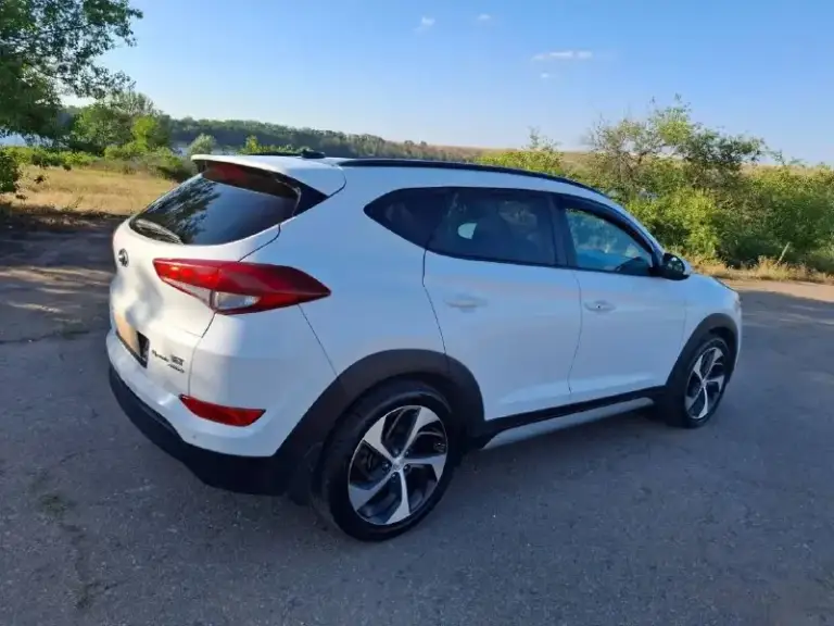 Продаю hyundai tucson, iii поколения, 2017 года выпуска, 4wd, пробег - 154 т. Км.
Экономичный и динамичный в своем классе:
✅Двигатель - 1.6 л, 177 л. С. , ✅бензин
✅Коробка - робот
✅Левый руль
✅Полный привод
✅Панорамная крыша
✅Светлый салон
✅В салоне не курили
✅Своевременное ✅обслуживание
✅Комплект зимней резины на ди. .. Und-image:url('//telegram. Org/img/emoji/40/e29c85.png')">✅обогрев передних сидений
✅Обогрев зеркал
✅Обогрев заднего стекла
✅Передние и задние ✅электростеклоподъемники
✅Датчик света
✅Камера заднего вида
✅Бортовой компьютер
✅ 19"
✅Иммобилайзер
Цена: 1,9 млн. Руб.
Авто находится в г. Харцызск
☎️ +7 949 331 84 76 (Звонки)

📞 Звоните: +7(949)3318476 - фотография - 3