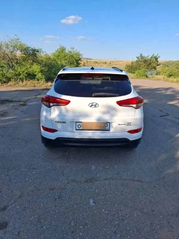 Продаю hyundai tucson, iii поколения, 2017 года выпуска, 4wd, пробег - 154 т. Км.
Экономичный и динамичный в своем классе:
✅Двигатель - 1.6 л, 177 л. С. , ✅бензин
✅Коробка - робот
✅Левый руль
✅Полный привод
✅Панорамная крыша
✅Светлый салон
✅В салоне не курили
✅Своевременное ✅обслуживание
✅Комплект зимней резины на ди. .. Und-image:url('//telegram. Org/img/emoji/40/e29c85.png')">✅обогрев передних сидений
✅Обогрев зеркал
✅Обогрев заднего стекла
✅Передние и задние ✅электростеклоподъемники
✅Датчик света
✅Камера заднего вида
✅Бортовой компьютер
✅ 19"
✅Иммобилайзер
Цена: 1,9 млн. Руб.
Авто находится в г. Харцызск
☎️ +7 949 331 84 76 (Звонки)

📞 Звоните: +7(949)3318476 - фотография - 4