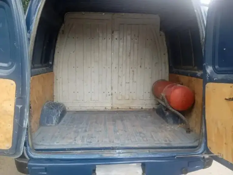 Продам соболь 2004 года!
В хорошем состояние вложений не требует!
Пробег 110 тысяч километров!
Автомобиль на газу 4 поколения!
Рама целая без трещин!
Двигатель 405 инжекторный, коробка, ходовая, часть в отличном состоянии. Резина хорошая документы в полном порядке! Остальное по телефону
+79494267493
+79490928091
Цена 485 т. Р торг имеется звоните пишите в любое время. - фотография - 8