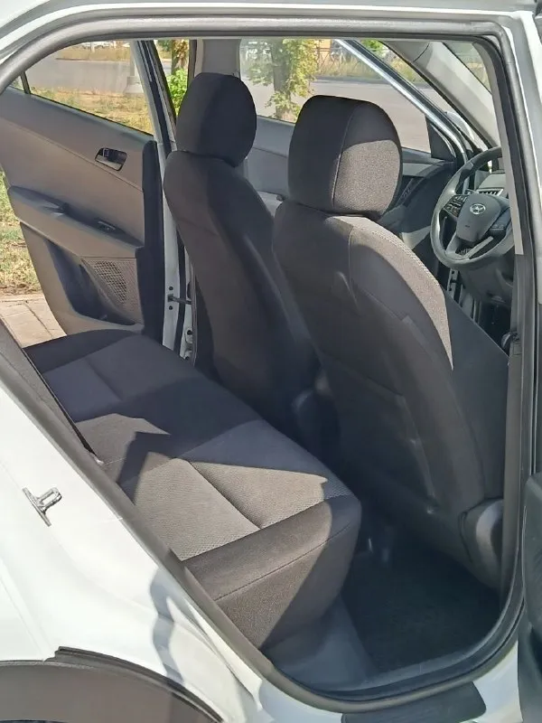 Hyundai creta 2019 1.6
-Кпп автомат
-Пробег 130000
-Мариуполь
-Тел: +79494676510
-Цена 1.645000
Автомобиль в идеальном состоянии. Кузов весь в заводской краске, без дтп, без дефектов, стёкла также все завод. С одним владельцем(девушкой), полностью прозрачной историей. Техническая часть без нареканий едет как новый автомобиль, работает все что есть в машине. По комплектации: оптика линзы плюс диодные ходовые огни, при повороте руля подсвечивает угол поворота, подогревы руля, сидений зеркал, литые диски, мультимедиа bluetooth aux usb, громкая связь, задний парктроник, сигнализация старлайн с автозапуском, два ключа, птс оригинал, гарантированная юр чистота; лучшая связка двигателя 1.6 атмосфера с обычной автоматической кпп.
Машина конфетка, звоните.
📲 Tg: т
📞 Звоните: +7(949)4676510 - фотография - 6