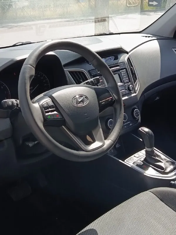 Hyundai creta 2019 1.6
-Кпп автомат
-Пробег 130000
-Мариуполь
-Тел: +79494676510
-Цена 1.645000
Автомобиль в идеальном состоянии. Кузов весь в заводской краске, без дтп, без дефектов, стёкла также все завод. С одним владельцем(девушкой), полностью прозрачной историей. Техническая часть без нареканий едет как новый автомобиль, работает все что есть в машине. По комплектации: оптика линзы плюс диодные ходовые огни, при повороте руля подсвечивает угол поворота, подогревы руля, сидений зеркал, литые диски, мультимедиа bluetooth aux usb, громкая связь, задний парктроник, сигнализация старлайн с автозапуском, два ключа, птс оригинал, гарантированная юр чистота; лучшая связка двигателя 1.6 атмосфера с обычной автоматической кпп.
Машина конфетка, звоните.
📲 Tg: т
📞 Звоните: +7(949)4676510 - фотография - 8