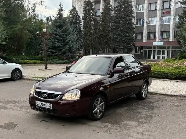 Продам приору авто в хорошем состоянии двигатель роботает отлично тянет хорошо масло не розходует коробка на отлично не хрустит не выбивает не воет ходовая часть не. Стучит не гремит из срочного не чего делать не нужно салон чистый ухоженный стоит приятная музыка сигнализация с авто запуском документы кристально чистые авто проходила диагностику есть карта то действующая цена 335 тысяч остальные вопросы по телефону +79493717727 - фотография - 1