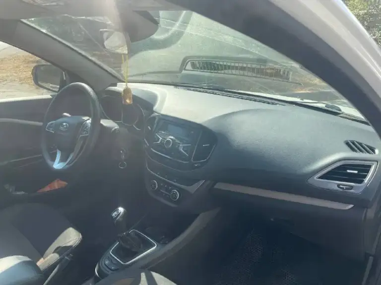 🚗 Lada vesta sw 1.8 | 2018 г | 1 владелец | состояние новой
💰 Цена: 999 000₽
Продам lada vesta sw 1.8 (122 л. С. ) конец 2018 года
Автомобиль в очень редком состоянии — фактически как новый.
✔️ Один владелец
✔️ Пробег 106 000 км
✔️ Бережная эксплуатация
✔️ Обслуживание у дилера в ростове до 100 тыс км
✔️ Сервисная книжка
✔️ 2 Ключа
⚙️ Максимальная комплектация (кроме акпп и кожи):
• Климат-контроль
• Круиз-контроль
• Датчик света
• Датчик дождя
• Мультируль
• Подогрев сидений
• Подогрев лобового стекла
• Помощь при трогании на подъеме
• Abs / esp
• Охлаждаемый бардачок
🛞 Три комплекта колес
• Зима — шипы, оригинальные диски lada
• Лето — титановые диски
• Сейчас стоит всесезонка
🔧 Техническое состоянии
✔️ Ходовая полностью заменена
✔️ Все расходники заменены
✔️ Никаких вложений не требует
🚘 Очень практичный универсал —
Большой багажник, надежный двигатель 1.8 и экономичный расход, новый аккумулятор.
📞 Телефон:
+7-949-474-68-00
📦 Возможна доставка в любой регион - фотография - 7