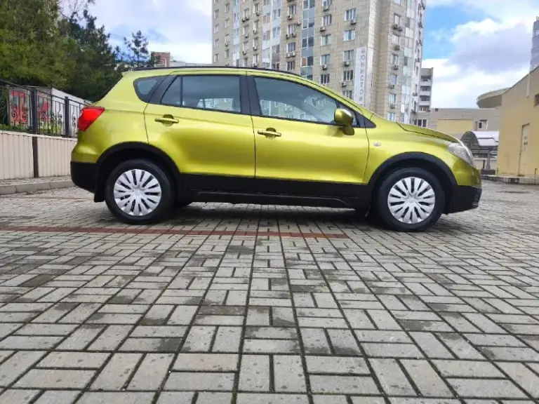 Suzuki sx4 s-cross
2014 Г. 1.6 бензин (117 л. С. )
Оригинальный и подтвержденный пробег 112600
Двигатель работает ровно, не троит не дымит. Замена масла каждые 7000 км.
Кпп переключает плавно, без тычков, рывков.
Полностью целая безопасность.
4 Электростеклоподъемника
Обогрев и регулировка зеркал
Мульти руль, парктроники
Все стекла оригинал
Кондиционер (заправлен), автозапуск (два ключа)
Подогрев сидений.
Esp, abs, cruise control system
Очень вместительный и удобный салон, огромный багажник.
2 Владельца с момента покупки в одной семье.
Птс оригинал, юридически без запретов, штрафов и ограничений.
Машина полностью готова для переоформления.
1170000 Р. Торг г. Донецк +79493877390 (телеграмм, макс), +79185442940 - фотография - 3