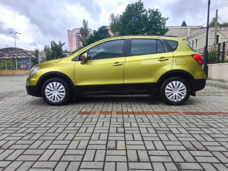 Suzuki sx4 s-cross
2014 Г. 1.6 бензин (117 л. С. )
Оригинальный и подтвержденный пробег 112600
Двигатель работает ровно, не троит не дымит. Замена масла каждые 7000 км.
Кпп переключает плавно, без тычков, рывков.
Полностью целая безопасность.
4 Электростеклоподъемника
Обогрев и регулировка зеркал
Мульти руль, парктроники
Все стекла оригинал
Кондиционер (заправлен), автозапуск (два ключа)
Подогрев сидений.
Esp, abs, cruise control system
Очень вместительный и удобный салон, огромный багажник.
2 Владельца с момента покупки в одной семье.
Птс оригинал, юридически без запретов, штрафов и ограничений.
Машина полностью готова для переоформления.
1170000 Р. Торг г. Донецк +79493877390 (телеграмм, макс), +79185442940 - фотография - 6