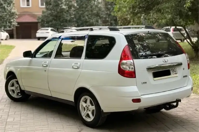 Продам lada priora
Авто находиться в хорошем состоянии для своих лет. Как внешне так и технически, работает ровно, коробка в порядке не хрустит передачи не выбивает, масло не есть, не дымит, ходовая часть так же в идеале, по кузову без гнили и ржавчины, дно пороги лонжероны стаканы целые год 2012, мотор 1.6 16 клапана не гнет переоформление без проблем.
Цена 345.000
Авто полностью соответствует своей цене. Торг уместен реальному покупателю. Два комплекта резины с дисками
Больше информации по телефону +79494341784 - фотография - 4