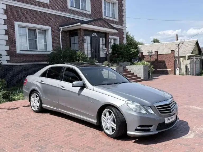 Mercedes benz e300 amg пак 2012г 3.5
М276 самый лучший мотор в линейки не путайте с старым м272
Комплектация avangarde
Панорама черный потолок
Кожа черное дерево
Память двух сидений и руля
Автомобиль в отличном состоянии
Есть заказ наряды по обслуживанию
Пишите звоните
Цена более чем адекватная для него смотрите рынок
Я собственник оформление любое
1.480.000Р
Возможен обмен с вашей доплатой
+79494143810 - фотография - 3