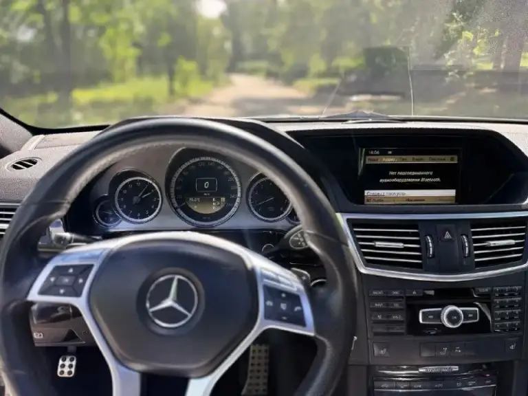 Mercedes benz e300 amg пак 2012г 3.5
М276 самый лучший мотор в линейки не путайте с старым м272
Комплектация avangarde
Панорама черный потолок
Кожа черное дерево
Память двух сидений и руля
Автомобиль в отличном состоянии
Есть заказ наряды по обслуживанию
Пишите звоните
Цена более чем адекватная для него смотрите рынок
Я собственник оформление любое
1.480.000Р
Возможен обмен с вашей доплатой
+79494143810 - фотография - 7