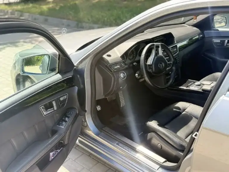 Mercedes benz e300 amg пак 2012г 3.5
М276 самый лучший мотор в линейки не путайте с старым м272
Комплектация avangarde
Панорама черный потолок
Кожа черное дерево
Память двух сидений и руля
Автомобиль в отличном состоянии
Есть заказ наряды по обслуживанию
Пишите звоните
Цена более чем адекватная для него смотрите рынок
Я собственник оформление любое
1.480.000Р
Возможен обмен с вашей доплатой
+79494143810 - фотография - 8