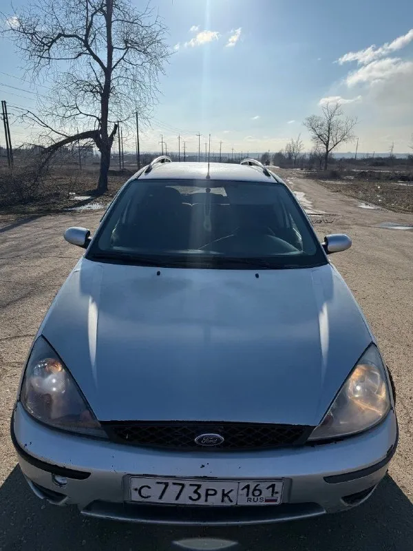 Продам ford focus🔥
Год выпуска:2003🔥
Пробег, км:200.000 🔥
Модификация:1.6мт 🔥
Тип двигателя:бензин🔥
Коробка передач :механика 🔥
Привод:передний🔥
Тип кузова : универсал🔥
Koмплeктaция: базовая🔥
Цвет: cерый🔥
В продаже работяга ford focus 1 универсал. Автомобиль обслужен и готов к любым задачам.
Двигатель в отличном состоянии: заводится уверенно, холостые стабильны. Посторонних стуков и вибраций нет. Тянет ровно, динамика хорошая.
Установлена новая мкпп-работает отлично: передачи включаются чётко и мягко, без хруста, вылетов. Сцепление схватывает ровно, не буксует, не дергает.
Салон в рабочем состоянии.
По кузову есть следы эксплуатации — мелкие царапины, сколы, потёртости, возможно небольшие очаги коррозии, но без сквозных дыр и серьёзных повреждений.
Так же имеется видео, по просьбе отправлю для более лучшего осмотра авто.
Многое могу не описать. При встречу всё расскажу и покажу.
Цена:229.999 тысяч
Возможен пригон по договоренности.
Возможен обмен.
Номер для связи:
+79491472044 - фотография - 2