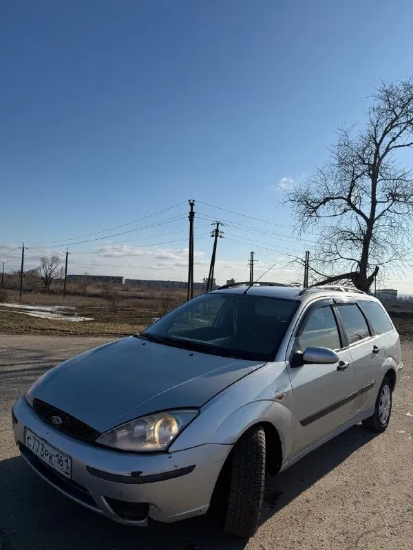 Продам ford focus🔥
Год выпуска:2003🔥
Пробег, км:200.000 🔥
Модификация:1.6мт 🔥
Тип двигателя:бензин🔥
Коробка передач :механика 🔥
Привод:передний🔥
Тип кузова : универсал🔥
Koмплeктaция: базовая🔥
Цвет: cерый🔥
В продаже работяга ford focus 1 универсал. Автомобиль обслужен и готов к любым задачам.
Двигатель в отличном состоянии: заводится уверенно, холостые стабильны. Посторонних стуков и вибраций нет. Тянет ровно, динамика хорошая.
Установлена новая мкпп-работает отлично: передачи включаются чётко и мягко, без хруста, вылетов. Сцепление схватывает ровно, не буксует, не дергает.
Салон в рабочем состоянии.
По кузову есть следы эксплуатации — мелкие царапины, сколы, потёртости, возможно небольшие очаги коррозии, но без сквозных дыр и серьёзных повреждений.
Так же имеется видео, по просьбе отправлю для более лучшего осмотра авто.
Многое могу не описать. При встречу всё расскажу и покажу.
Цена:229.999 тысяч
Возможен пригон по договоренности.
Возможен обмен.
Номер для связи:
+79491472044 - фотография - 3