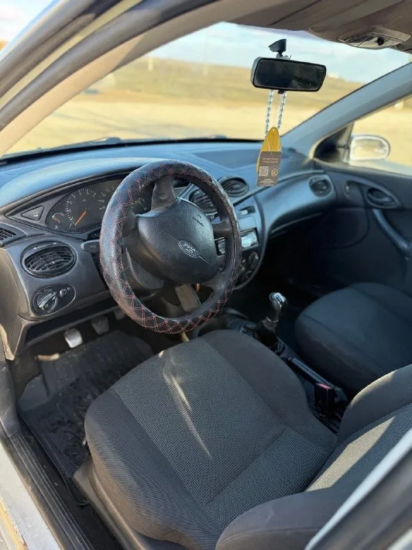 Продам ford focus🔥
Год выпуска:2003🔥
Пробег, км:200.000 🔥
Модификация:1.6мт 🔥
Тип двигателя:бензин🔥
Коробка передач :механика 🔥
Привод:передний🔥
Тип кузова : универсал🔥
Koмплeктaция: базовая🔥
Цвет: cерый🔥
В продаже работяга ford focus 1 универсал. Автомобиль обслужен и готов к любым задачам.
Двигатель в отличном состоянии: заводится уверенно, холостые стабильны. Посторонних стуков и вибраций нет. Тянет ровно, динамика хорошая.
Установлена новая мкпп-работает отлично: передачи включаются чётко и мягко, без хруста, вылетов. Сцепление схватывает ровно, не буксует, не дергает.
Салон в рабочем состоянии.
По кузову есть следы эксплуатации — мелкие царапины, сколы, потёртости, возможно небольшие очаги коррозии, но без сквозных дыр и серьёзных повреждений.
Так же имеется видео, по просьбе отправлю для более лучшего осмотра авто.
Многое могу не описать. При встречу всё расскажу и покажу.
Цена:229.999 тысяч
Возможен пригон по договоренности.
Возможен обмен.
Номер для связи:
+79491472044 - фотография - 7