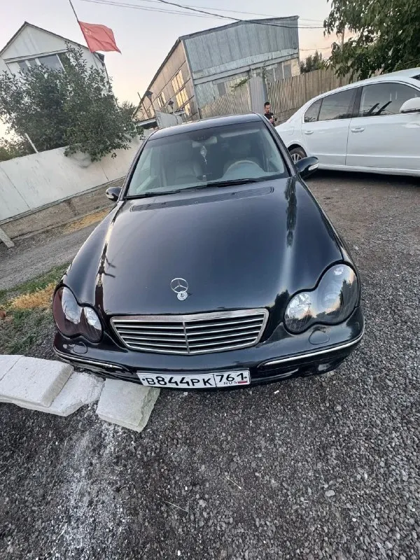 Мерседес w203 2005 год двигатель м272 3.0 гильзовонный на механике делался кап ремонт двигатель машина на полном ходу есть мелкие косяки по кузову на езду не влияет от собственника цена 440 торг у капота город ростов на дону 89515366507 - фотография - 5