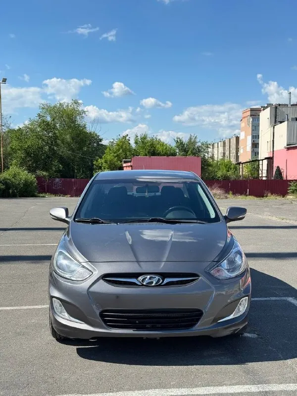 Продам семейную машину
Hyundai solaris 2012 года
Объем двигателя: 1.6(цепной надежный мотор)
Коробка передач-
Автомат❗️❗️❗️( переключает отлично, без рывков )
Пробег:140.000 км ( оригинал, 100%, подтверждает автотека и состояние!)
Автотека зеленая❗️
Родной окрас❗️
Я второй владелец, до меня владела женщина с 2012 года
2 Ключа
Машина в отличном техническом состоянии
Ходовка без нареканий
Недавно поменял масло в коробке, свечи, колодки, супорта!
Кондер дует на все 100%
Машина на новой летней резине r16❗️
В подарок отдам зимнюю резину на штампах❗️
Не такси, не каршеринг❗️
Переоформление без проблем, могу с вами присутствовать в мрэо
Есть действующий техосмотр!
Все дополнительные вопросы по телефону:
+79495219479
Цена-935.000 руб ( торг)
📞 Звоните: +7(949)5219479 - фотография - 6