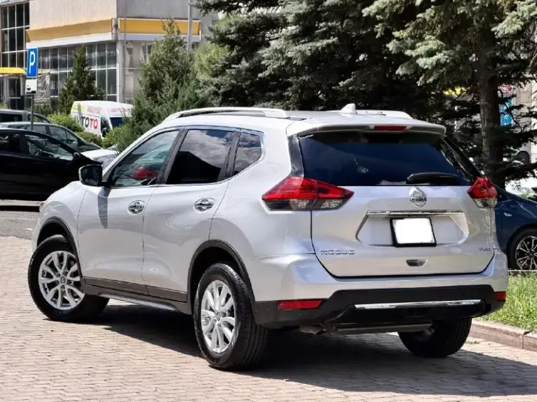 Nissan rogue ( x-trail ) awd
Пробег - 68.000
Цена - 1.620.000₽
Год выпуска - 2017
Тел. - +79496799814
Либо - +79493902663
Продам шикарную машину, с лучшей связкой двигатель 2.5 бензин и автоматической коробкой передач. Техническая часть на 5+ полностью обслужена и не требует ни каких вложений. Безопасность вся родная. По кузову без каких либо дефектов, красивый и практичный цвет. Комплектация: подключаемый полный привод; бесключевой доступ; подогревы сидений; датчик света и дождя; кнопка start-stop; диски r-17 с отличной летней резиной. Круиз-контроль; двухзонный климат-контроль; штатная мультимедиа со всеми современными плюшками; мультируль; полный бортовой компьютер; датчик шин; датчик мёртвых зон в зеркалах; камера заднего вида и многое другое. На этих же номерах есть телеграм и мах ( связь не всегда хорошая )
📞 🇷🇺 Звоните: +79496799814 - фотография - 3