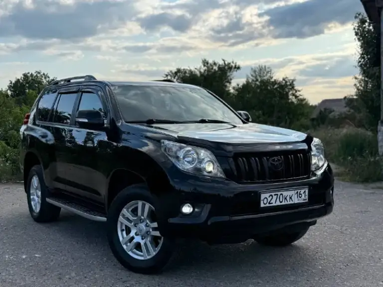 Пришло время покупать дизель
Toyota land cruiser prado, 2011 г.
3.0 Дизель
Продаю легендарный toyota land cruiser prado 2011 года выпуска.
✔ Один собственник за весь период эксплуатации.
✔ Дизельный двигатель – надежный, экономичный и тяговитый.
✔ Автомобиль не битый, не крашеный, полностью в заводском окрасе.
✔ Техническое и внешнее состояние – идеальное.
✔ Полностью обслужен, вложений не требует.
✔ Бережная эксплуатация, своевременное обслуживание.
✔ Чистый и ухоженный салон, в автомобиле не курили.
Автомобиль готов к любым проверкам на сто. Юридически чистый, без ограничений и обременений.
Настоящий prado для тех, кто ищет честный, надежный и ухоженный автомобиль. Торг возможен только у автомобиля.
+79495180296
Цена 2.590 🍋
📲 Tg: @donbass7770
📞 Звоните: +7(949)5180296 - фотография - 1